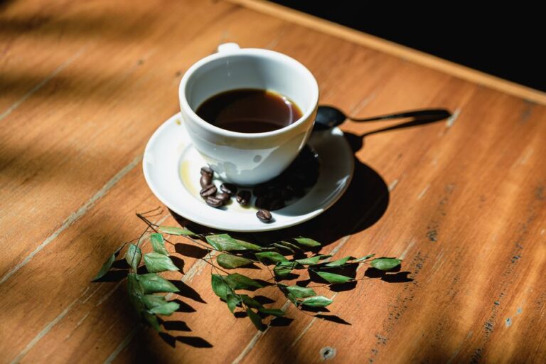 Os 5 itens indispensáveis para transformar sua experiência de café em casa