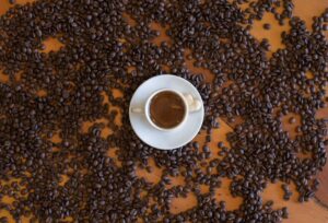Os 5 melhores grãos de café para preparar um espresso encorpado em casa