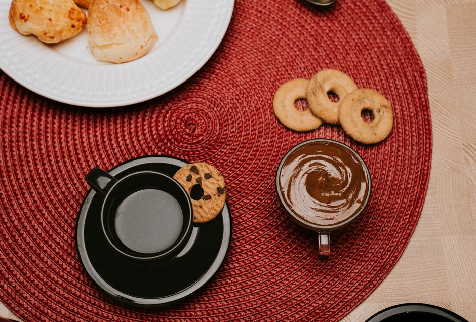 Os melhores suportes para café: como escolher o ideal para sua xícara