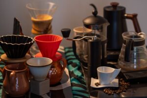 Os 7 acessórios indispensáveis para potencializar o sabor do seu café em casa