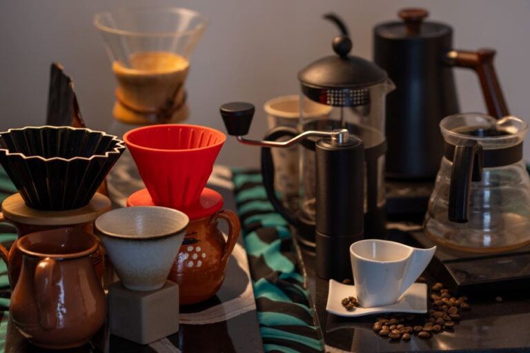 Os 7 acessórios indispensáveis para potencializar o sabor do seu café em casa